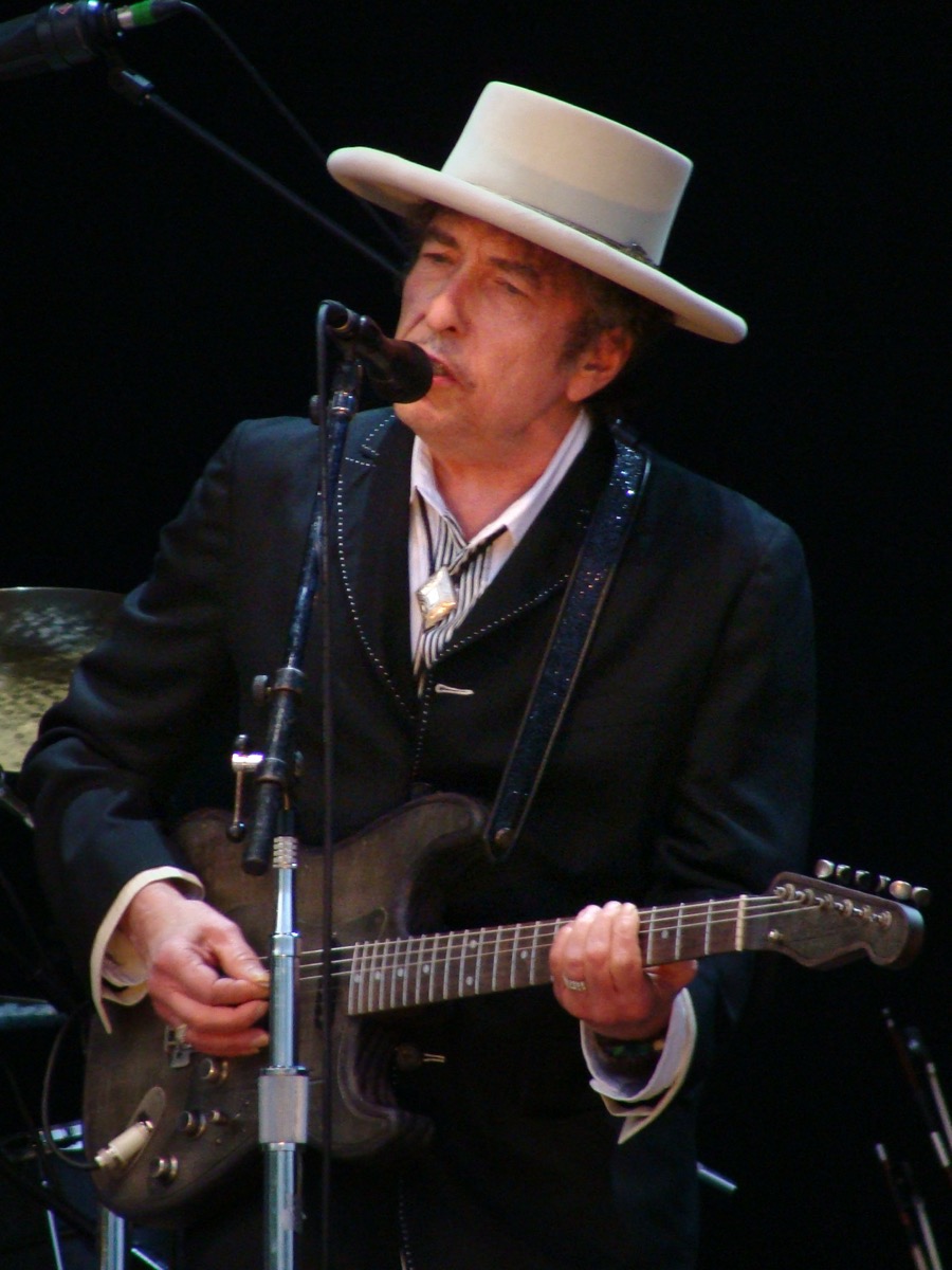 Bob Dylan performing live